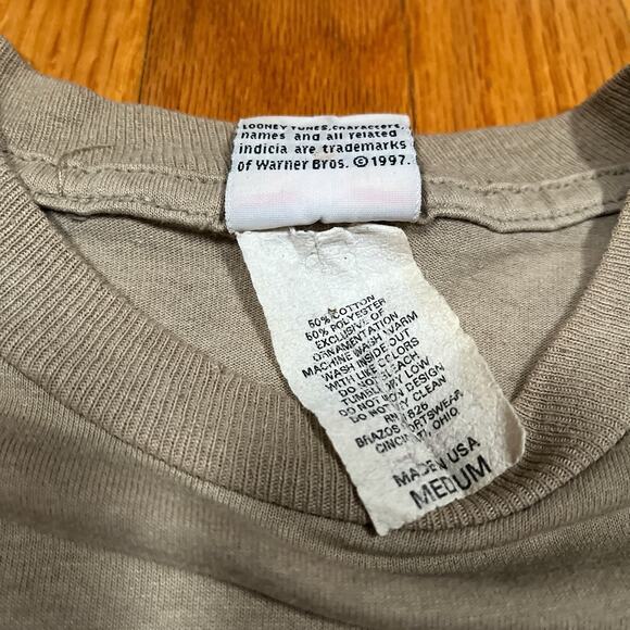 Vintage 90s Medium Looney Tunes T-Shirt Grunge Distressed USA Made Tee Cartoon - Picture 4 of 9